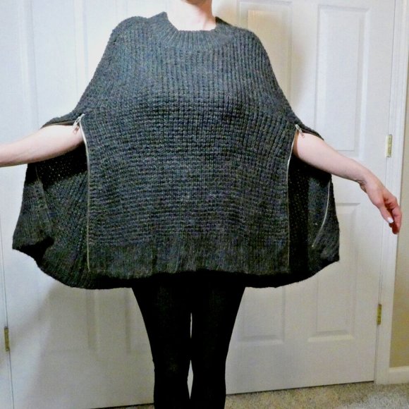 Mod Gray Cape Knit French Connection Vintage Sweater Poncho Zip up Sides Size M - Picture 2 of 13